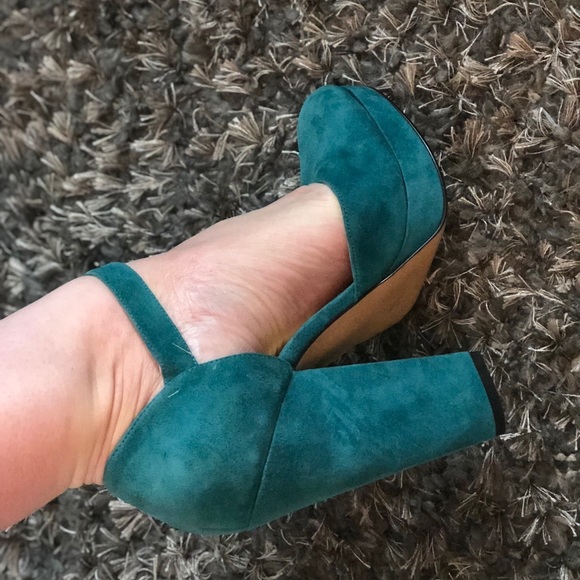 nine west turquoise heels